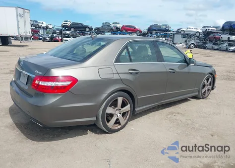 2011 Mercedes-Benz E 350 4Matic z USA, uszkodzony, nr VIN WDDHF8HB8BA361632